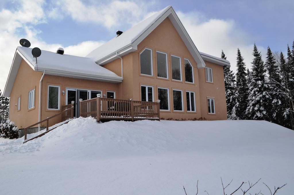 La Taniere De L'Ours Saint-Donat-de-Montcalm Exterior foto