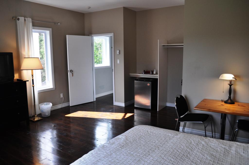 La Taniere De L'Ours Saint-Donat-de-Montcalm Quarto foto