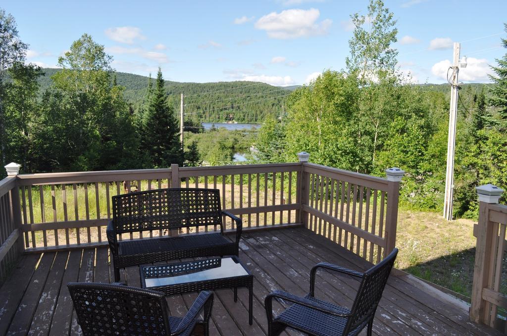 La Taniere De L'Ours Saint-Donat-de-Montcalm Exterior foto